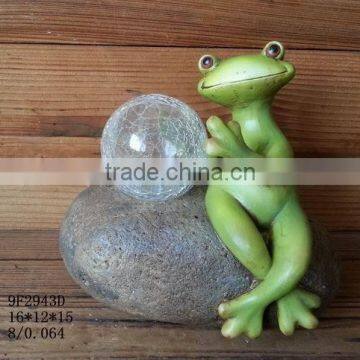 newest polyresin frog solar garden decoration