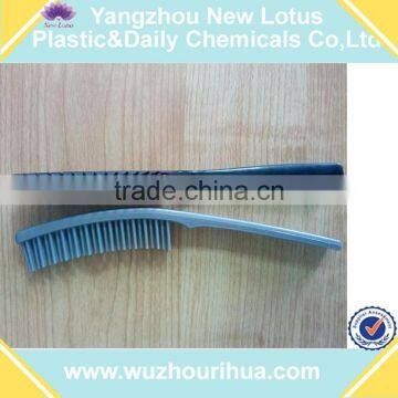 long plastic comb in wuzhourihua industry company