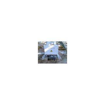 Outdoor IP65 SPD PV Combiner Box Single DC Output With Grounding Terminal