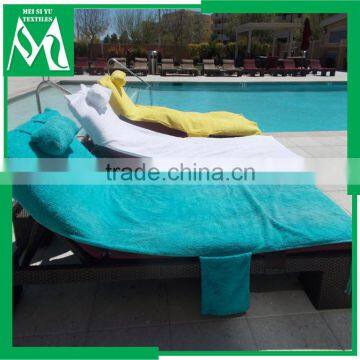 Wholesale hooded sports bench towel with zipper and pocket