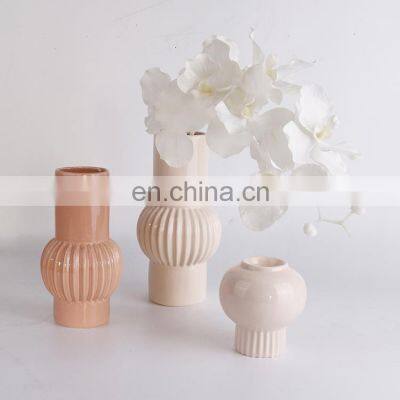 Amazon hot sale wholesale china pink delicate christmas ball flower decorative vases wholesale vase home ceramic decor for table