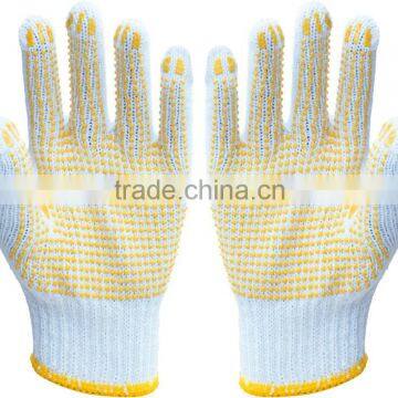 one side pvc dot gloves working