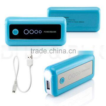 Mobile power 5600Ah with flashlight power bank protable for travelling