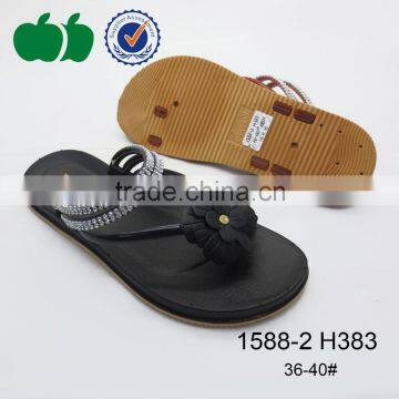 Latest beautiful ladies trendy outdoor flower slippers