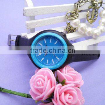 2013 custom made waterproof silicone promotional slim watch for ladies