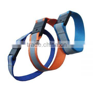 Reflective polyester wristbands