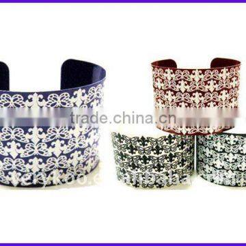 Fashion Thin Metal Enamel Wide Cuff Bangles (FCH-10862)