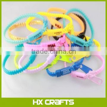 2014 New trend colorful plastic zipper bangle bracelet