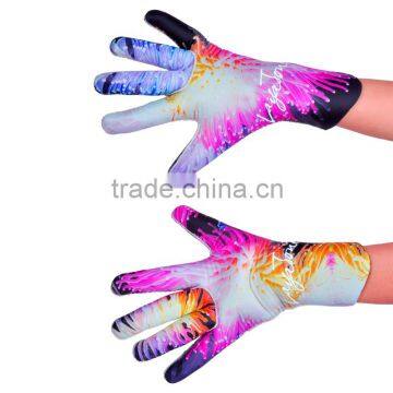 Neoprene spearfishing gloves with beautiful camouflage styles