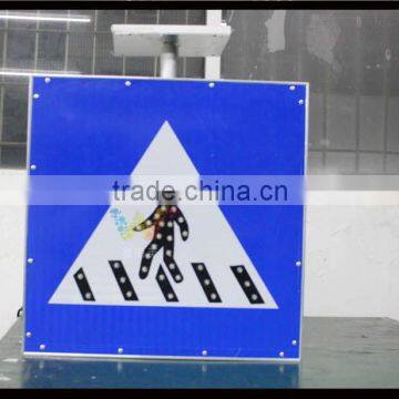 Pavement safety led flashing solar powered traffic road signs for sale