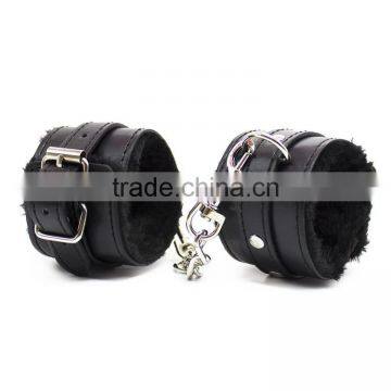 SEX HANDCUFFS WITH FLEECE LINED SEX BONDAGE HANDCUFFS ADULT SEX TOYS HANDCUFFS FOR SM GAME SEX TOYS WHOLESALE HANDCUFFS photo-2