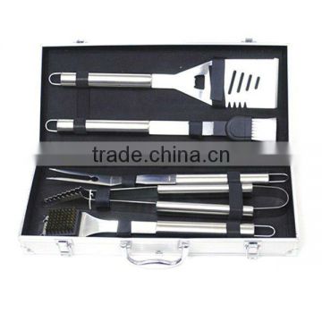 BQ-0081 / 5 pcs bbq set in aluminum box