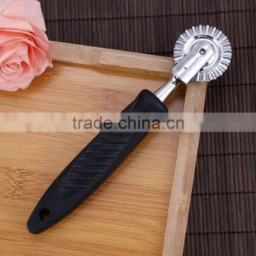 New Design Best Quality Stainless Steel PP Handle Kitchen Factory Price Pizza Cutter photo-2
