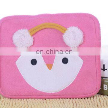 2016 hot selling cheap cute printed penguin plush computer bag