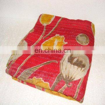 Indian Hand Quilted Kantha Red Floral Paradise Print Bedspread Kantha Blanket Throw Kantha Queen Size Gudari Supplier
