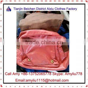 Grade Cream Used bags clothes