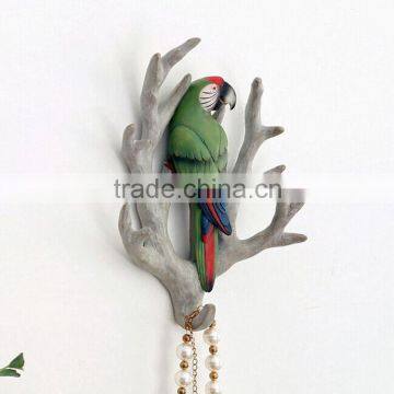 Wall mounted bird statue short hook hanger