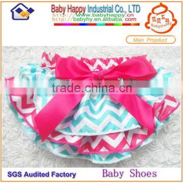 wholesale comfortable hot selling baby bloomer