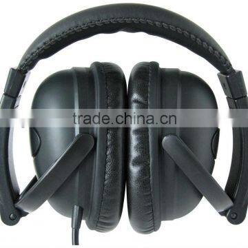 Noise Cancelling Airline stereo Headphones with Padded Ear Cups