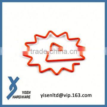 Maple leaf -shaped cored wire forming product manufacture