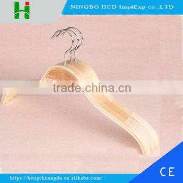 2016 wholesale High quality silicone rubber coated antiskid wooden hanger