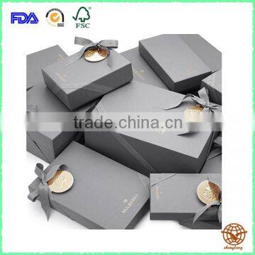 Cosmetic Packaging Boxes With Ribbon