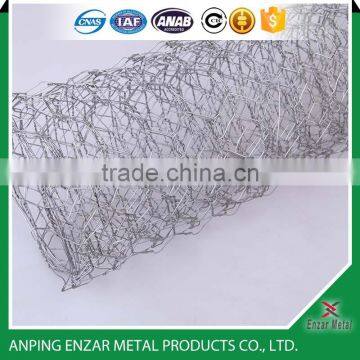 Vinyl coated poultry wire fence