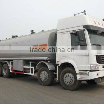 SINOTRUK HOWO 8X4 Fuel Tank Car