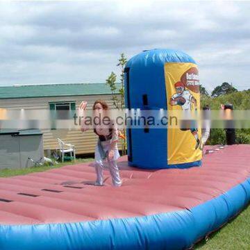 Inflatable bungee sport games/inflatable basketball bungee run challenge