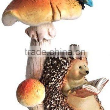 Top Collection Miniature Fairy Garden and Terrarium Hedgehog Reading Book Under Mushroom Statue                        
                                                Quality Choice