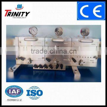 The Best Quality of PVC/PE/PC Extrusion Mould With a Heating Device photo-3
