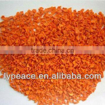 dehydrated sliced carrots with diffrent sizes