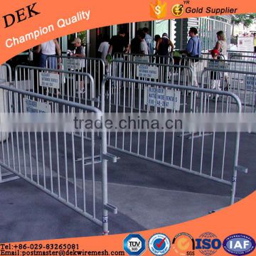 Decorative concert pole barriers