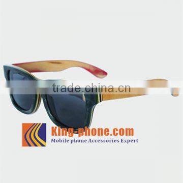 Wholesale China Colorful Frame Skateboard Wood Sunglasses photo-5