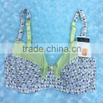 Shantou Bra and Brief Comfortable Fabric With Fantastic Lace Decoration photo-2