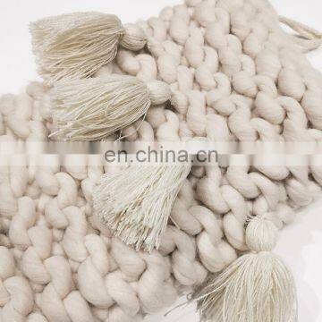 2020 Amazon Hot Sale Hand Made Holiday Gift Knitted Chunky Knit Blanket Bag,knit Blanket Cover With Tassel photo-5