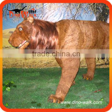 Animatronic animal panthera leo spelaea 3.5 meters long