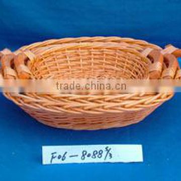 Has a modern style, fashion and practical, the wicker basket