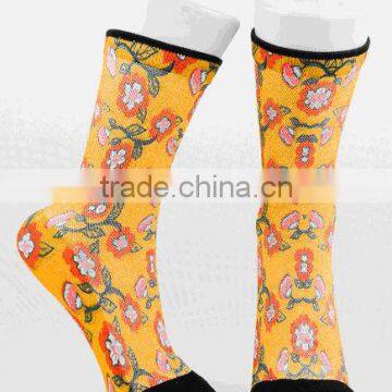 Young Sweat-absorbent teen tube socks with hip hop style