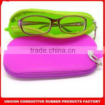 2013 hot selling silicone glasses case