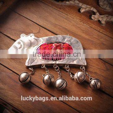 Hot selling mouse shape hmong embroidered necklace chinese zodiac necklace