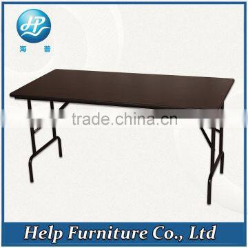Folding table with t shape edge