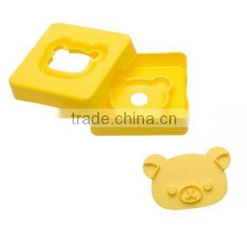 Plastic Bear Sandwich Mold plastic bread cutter DIY toast mould