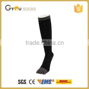 wholesale long knee sports socks 5 Toe socks in high quality solid black color cotton socks