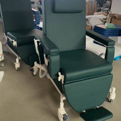 Three Piece Surface Dialysis Chairs Can Convert to Bed With Foot Brake and Comfortable Injected Foam Pieces photo-2