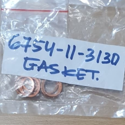 For Komatsu PC200-8 and PC300-8 Excavator Parts 6754-11-3130 Injector and 6754-11-3130 Gasket Construction Machinery Accessories