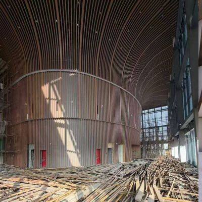 Специализируется на изготовлении по индивидуальным заказам алюминиевых профилей, алюминиевых подвесных труб для потолков, алюминиевых квадратных труб с древесным рисунком. Оригинальный производитель: oubide