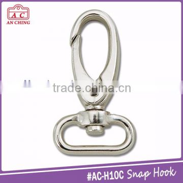 Wholesale carabiner snap hook keychain with good quality