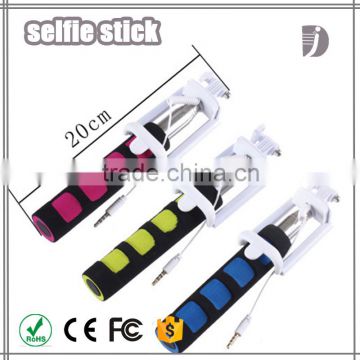 Alibaba china market selfie stick with zoom