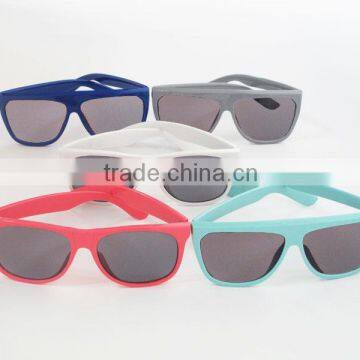 Universal design diffraction glasses in stock!